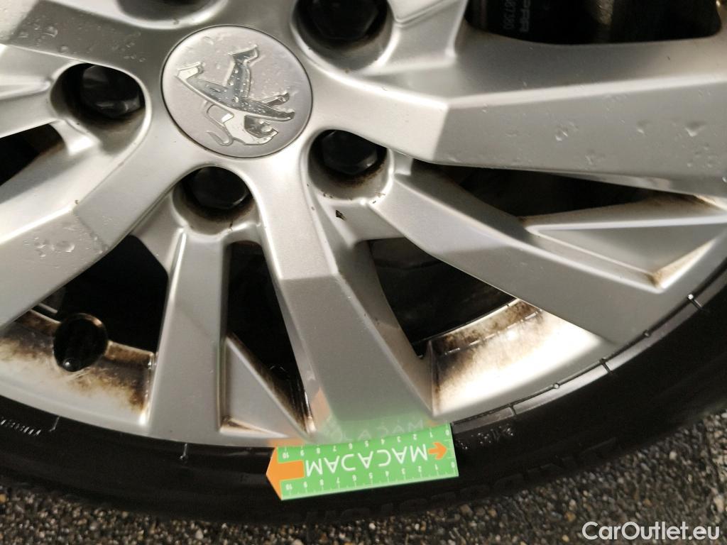  Peugeot  5008  Active Pack 1.2 PureTech 130CV BVM6 7 Sieges E6d #30