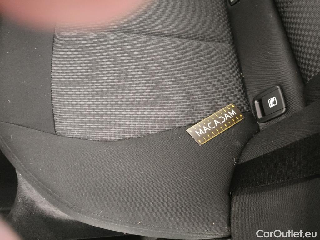  Bmw  Serie 1 BMW Série 1 / 2019 / 5P / Berline 116i DKG7 Business Design #5