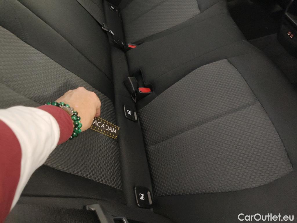  Bmw  Serie 1 BMW Série 1 / 2019 / 5P / Berline 116i DKG7 Business Design #8