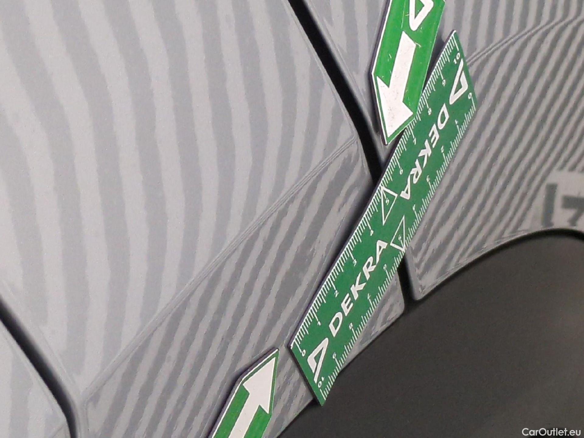  Renault  Captur RENAULT  5p Crossover Intens TCe 150 EDC FAP #3