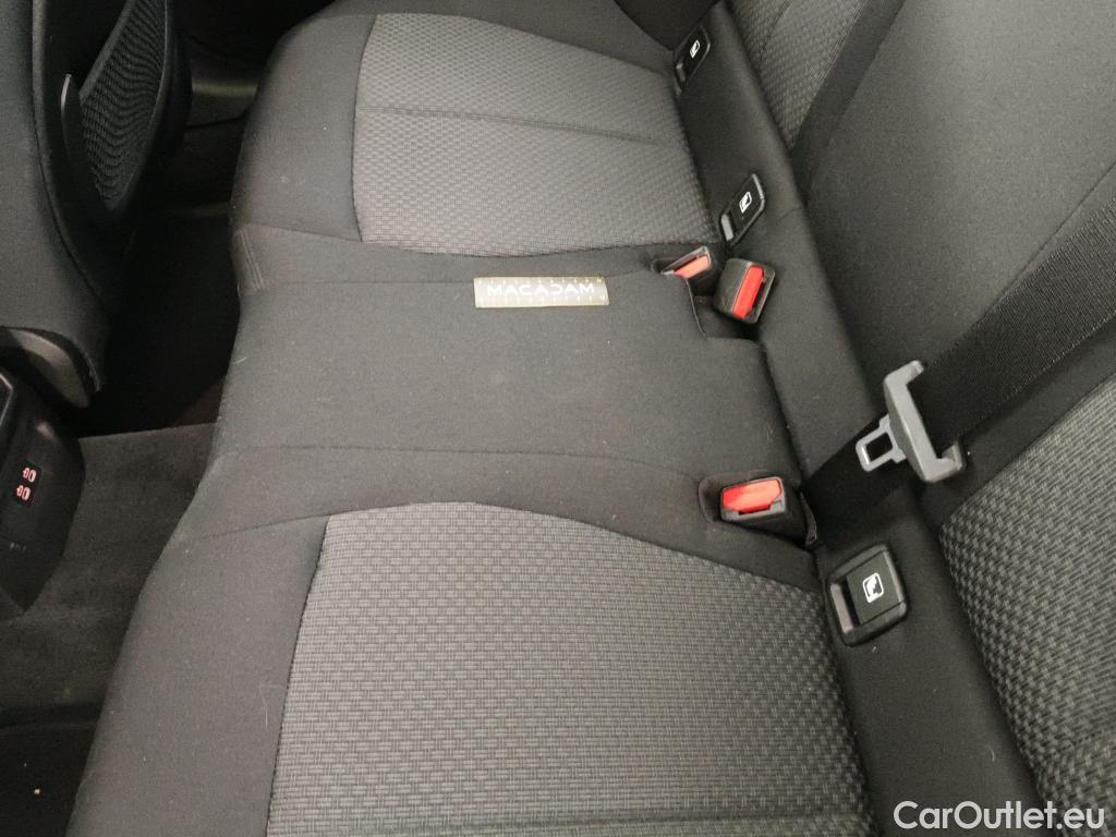  Bmw  Serie 1 BMW Série 1 / 2019 / 5P / Berline 116i DKG7 Business Design #6