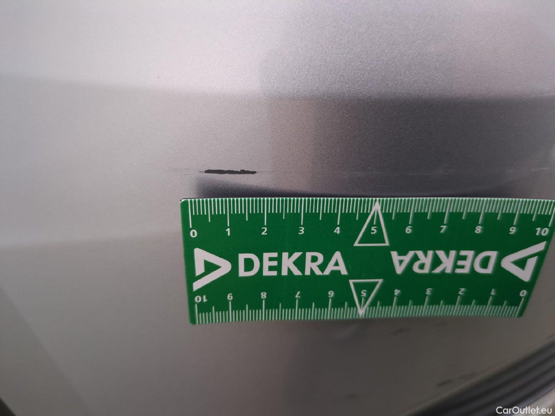  Renault  Captur RENAULT  5p Crossover Intens TCe 150 EDC FAP #17