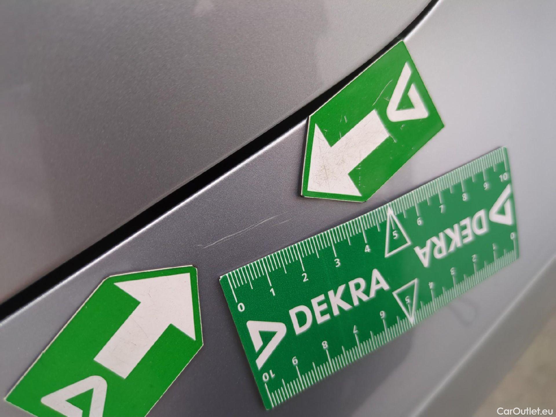  Renault  Captur RENAULT  5p Crossover Intens TCe 150 EDC FAP #12