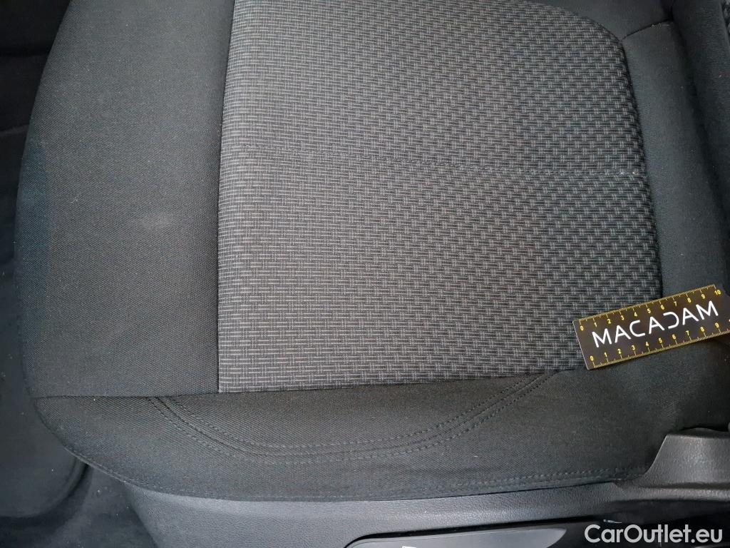  Bmw  Serie 1 BMW Série 1 / 2019 / 5P / Berline 1.5 116D DKG7 Business Design #4