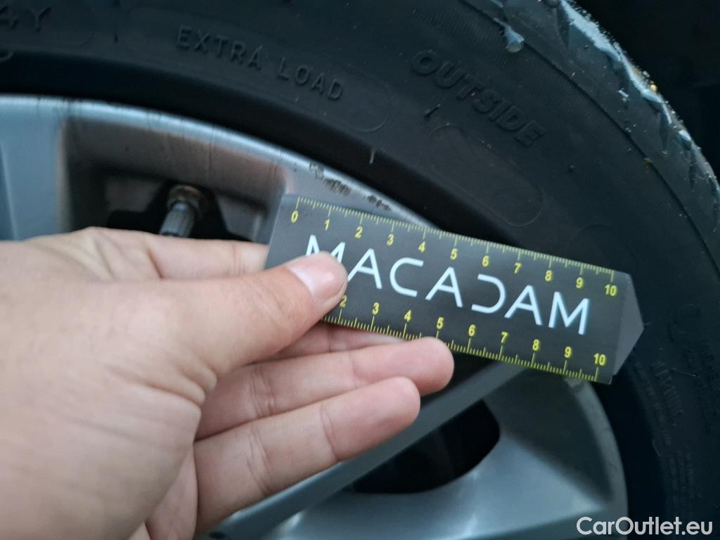  Bmw  Serie 1 BMW Série 1 / 2019 / 5P / Berline 1.5 116D DKG7 Business Design #17