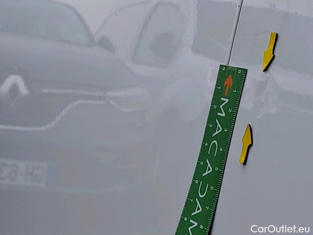  Peugeot  208  Active 1.6 HDi 75CV BVM5 E6 #7