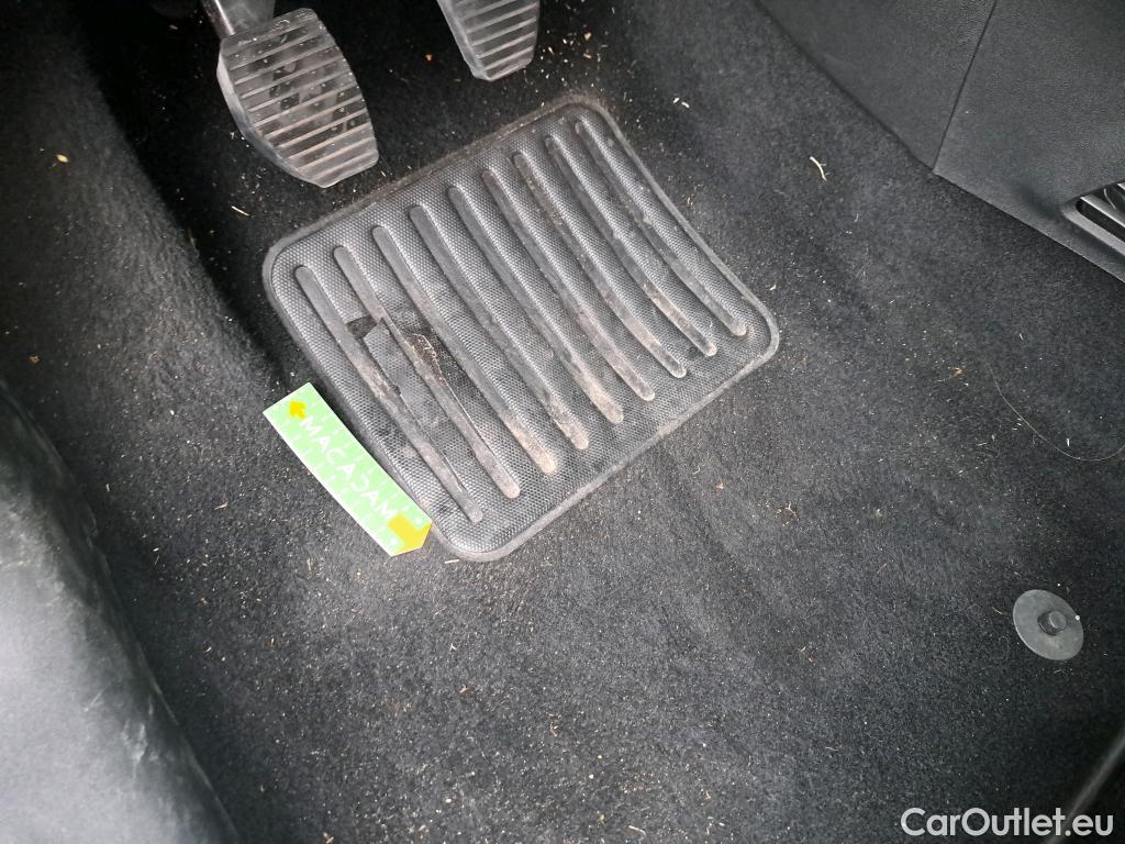  Peugeot  208  Active 1.6 HDi 75CV BVM5 E6 #4