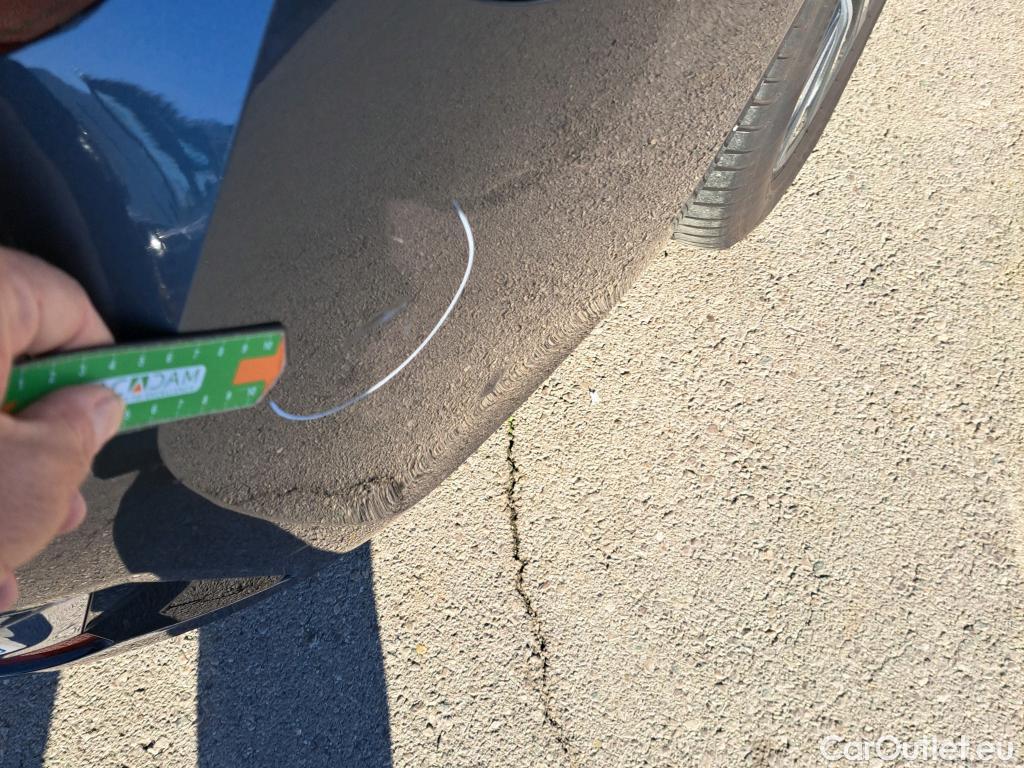  Bmw  Serie 3 BMW  / 2018 / 4P / sedán 318d #12