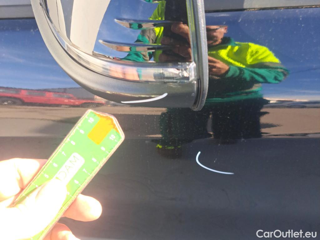  Bmw  Serie 1 BMW  / 2019 / 5P / berlina con portón 118i #21