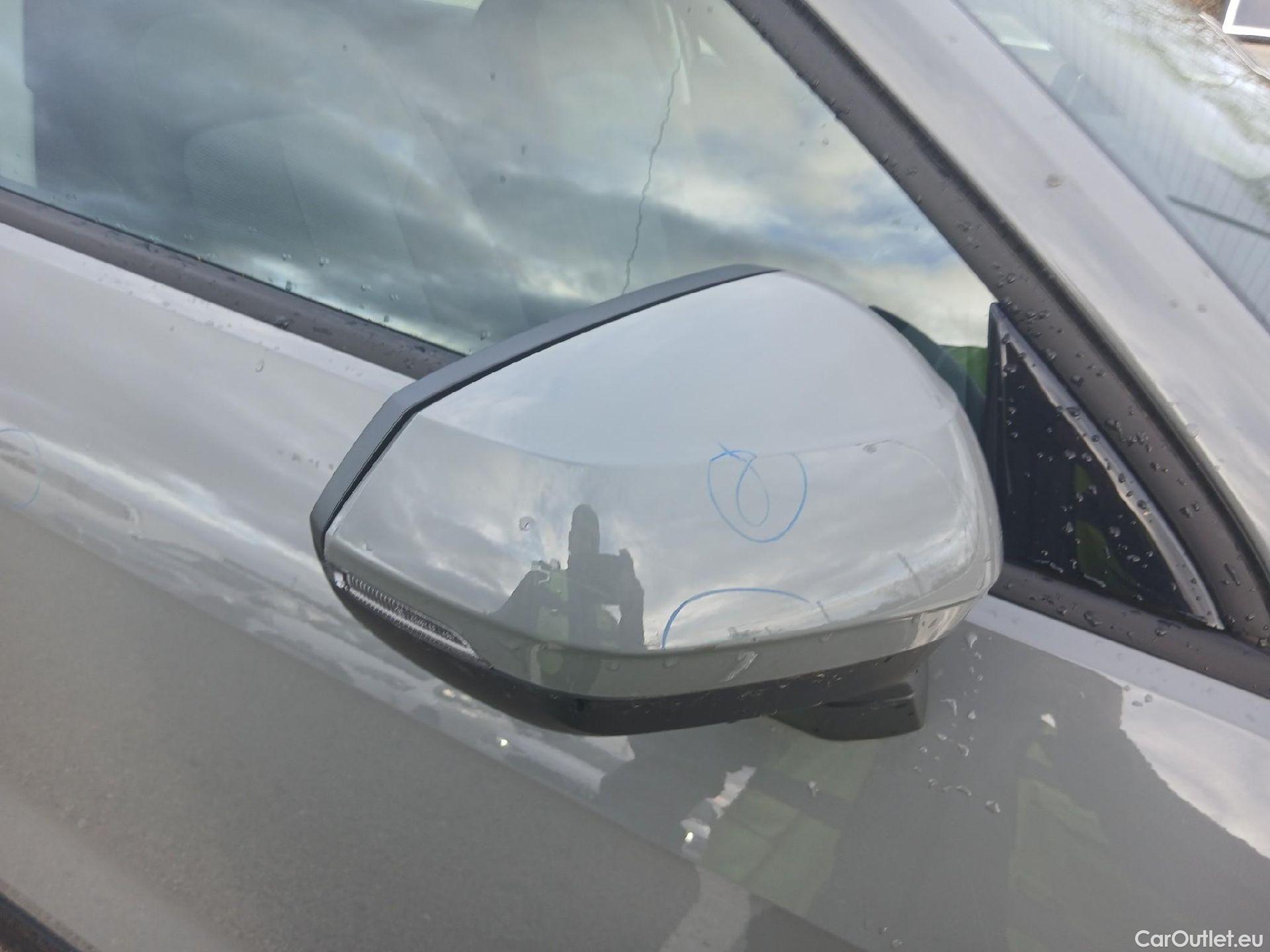  Audi  Q2 AUDI  / 2016 / 5P / todoterreno Design 30 TFSI 85kW (116CV) #13