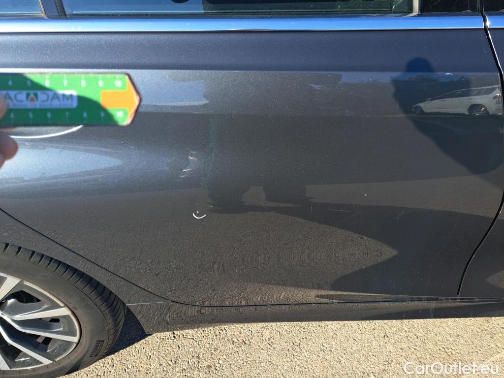  Bmw  Serie 3 BMW  / 2018 / 4P / sedán 318d #21