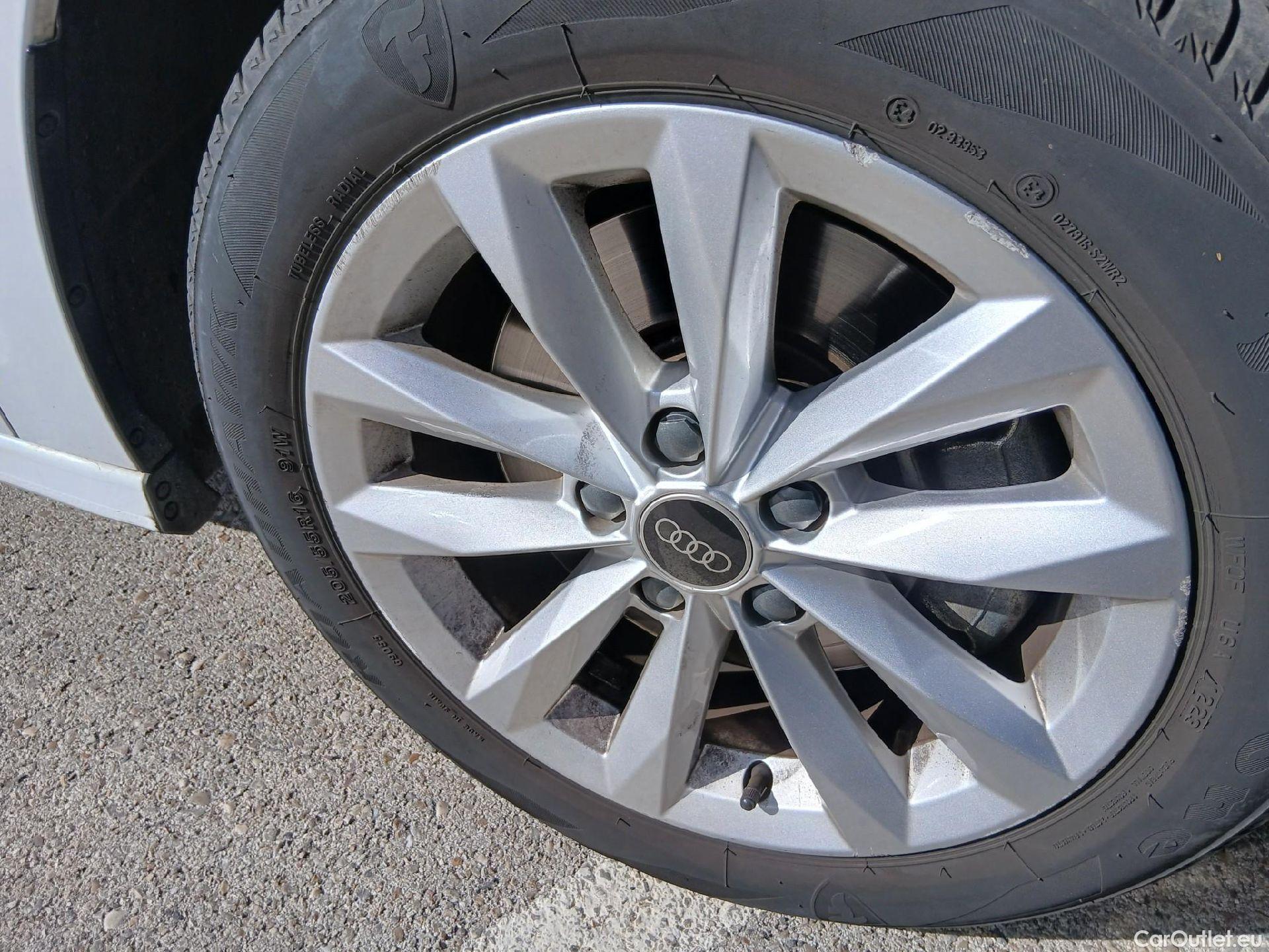  Audi  A3 AUDI  / 2020 / 5P / berlina con portón Sportback 30 TFSI 81kW (110CV) S tronic #35