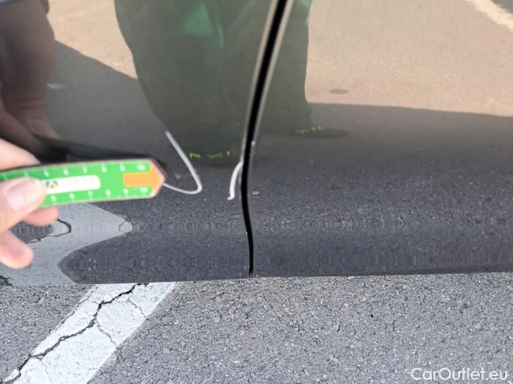  Bmw  Serie 3 BMW  / 2018 / 4P / sedán 318d #7