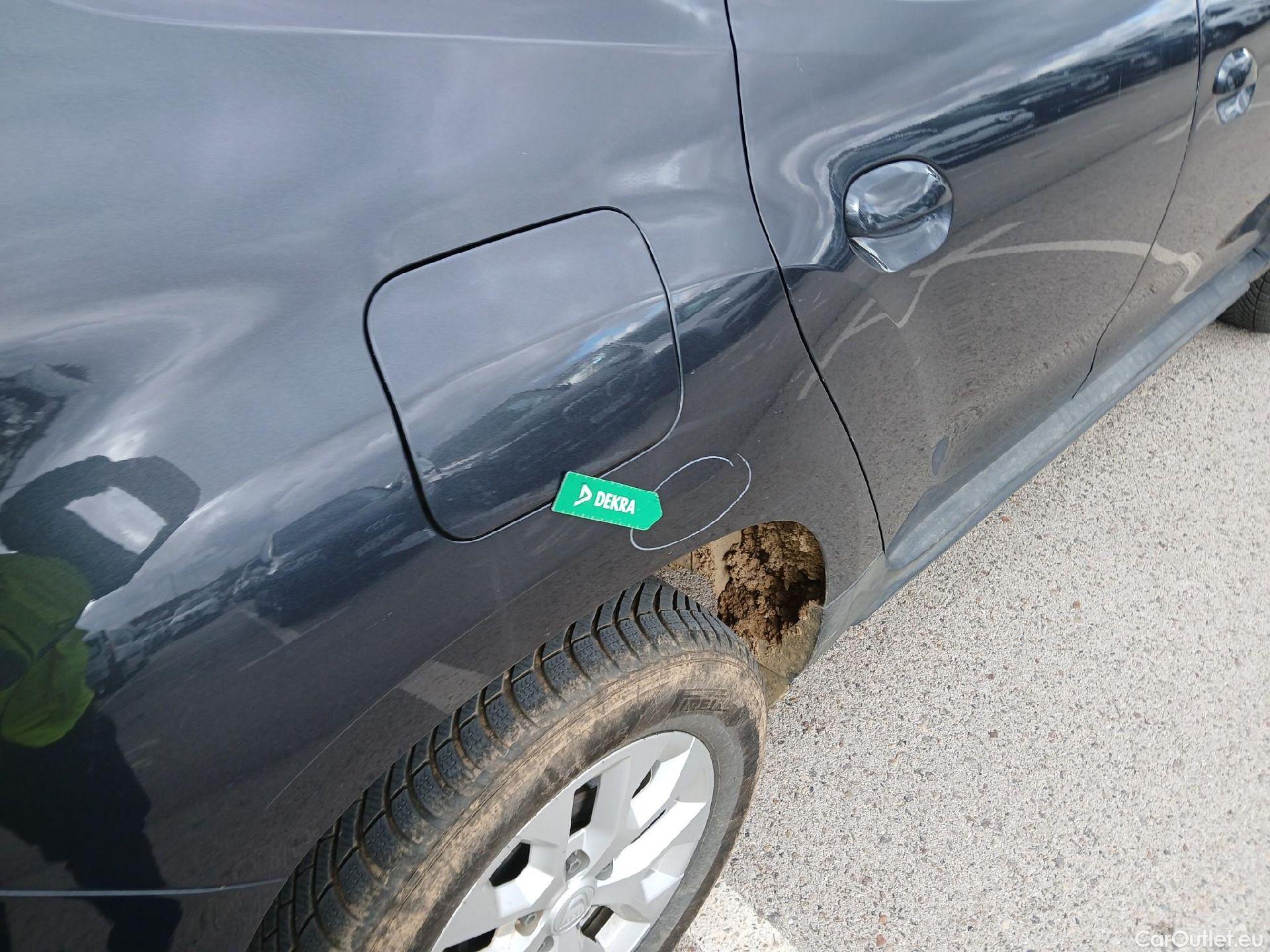  Dacia  Duster DACIA  / 2018 / 5P / todoterreno Comfort Blue dCi 85kW (115CV) 4X4 #25