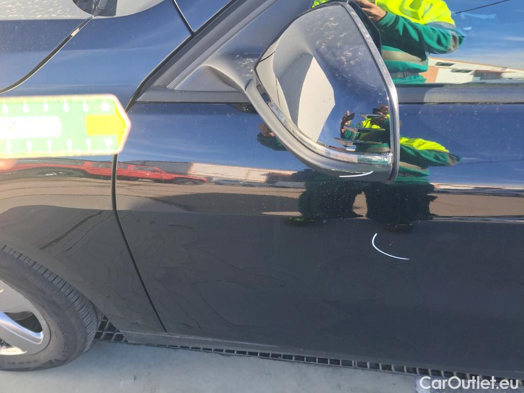  Bmw  Serie 1 BMW  / 2019 / 5P / berlina con portón 118i #20