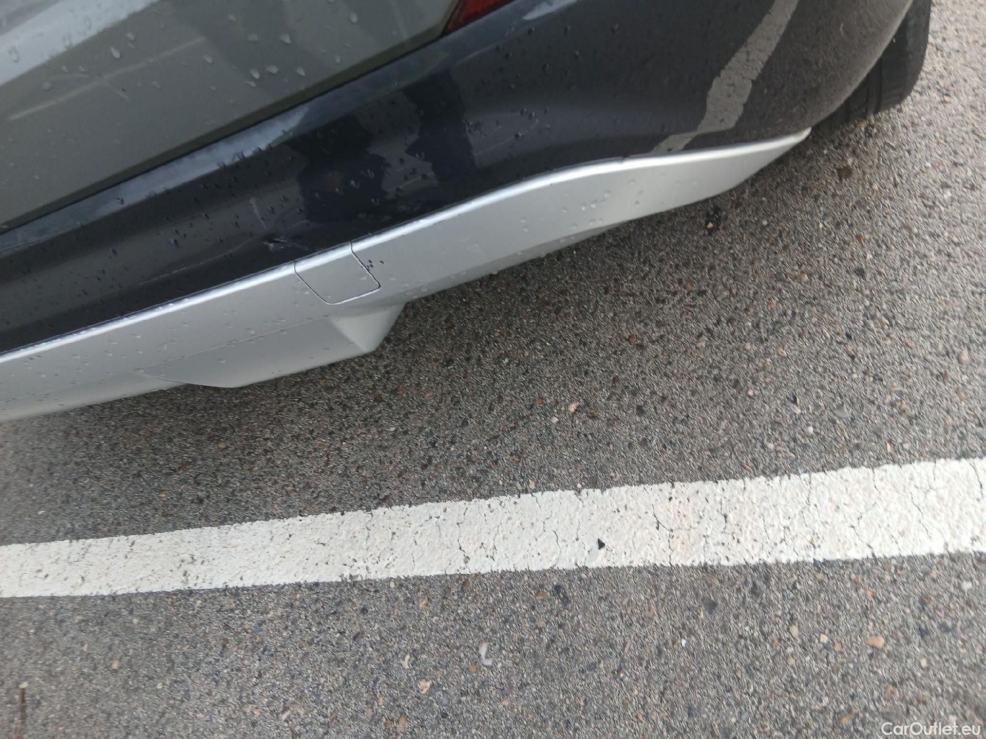  Audi  Q2 AUDI  / 2016 / 5P / todoterreno Design 30 TFSI 85kW (116CV) #9