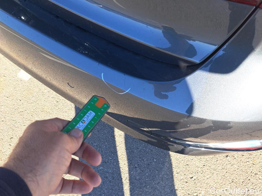  Bmw  Serie 3 BMW  / 2018 / 4P / sedán 318d #13