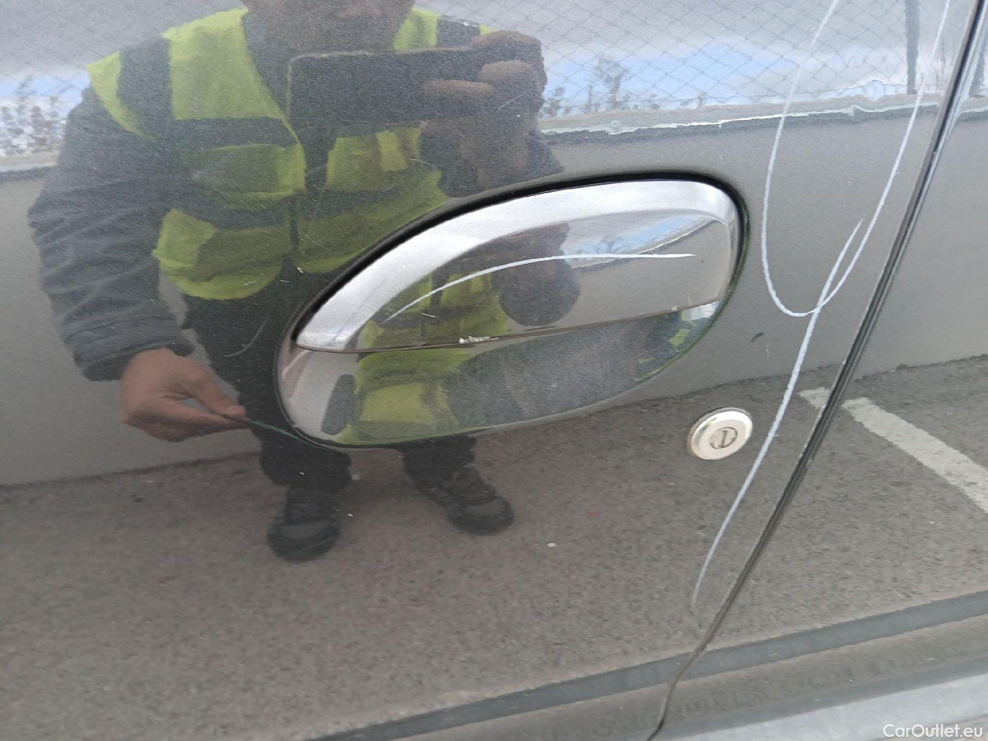  Dacia  Duster DACIA  / 2018 / 5P / todoterreno Comfort Blue dCi 85kW (115CV) 4X4 #40