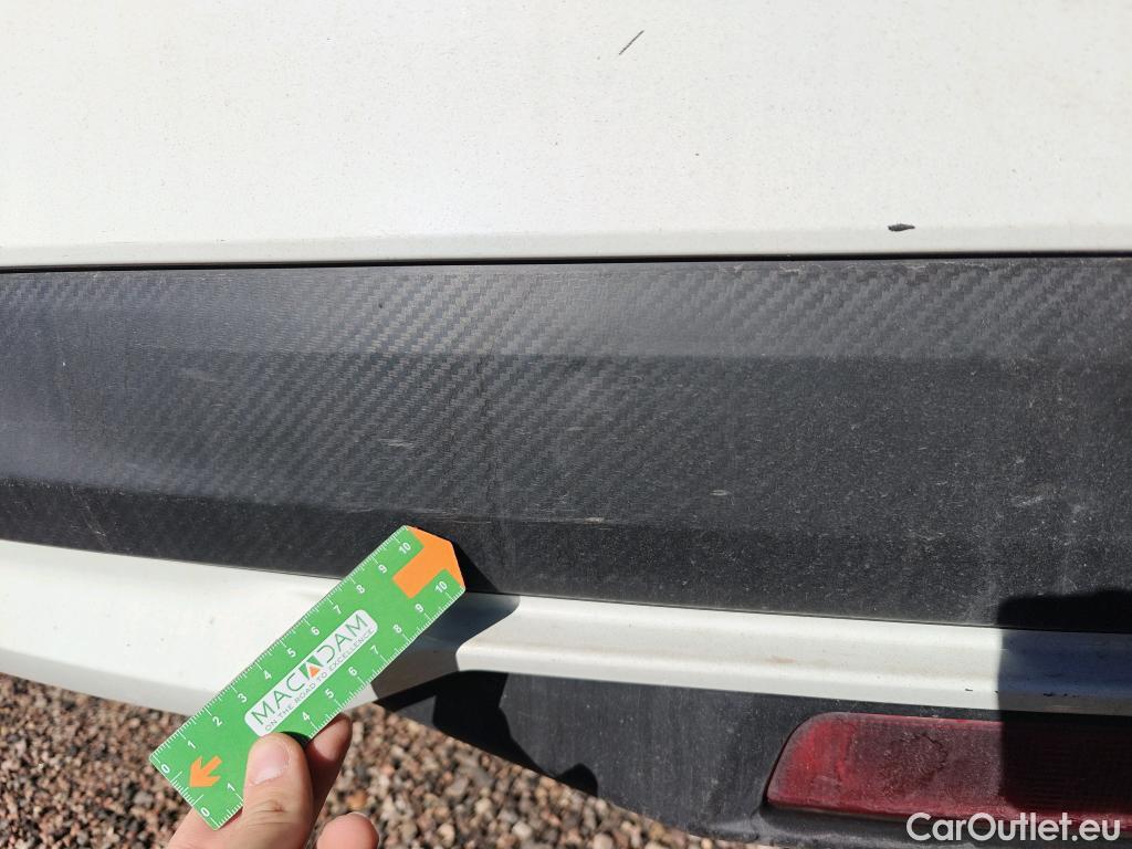  Nissan  Micra NISSAN  / 2017 / 5P / berlina con portón 1.5dCi 66 kW (90 CV) S&S Visia+ #78