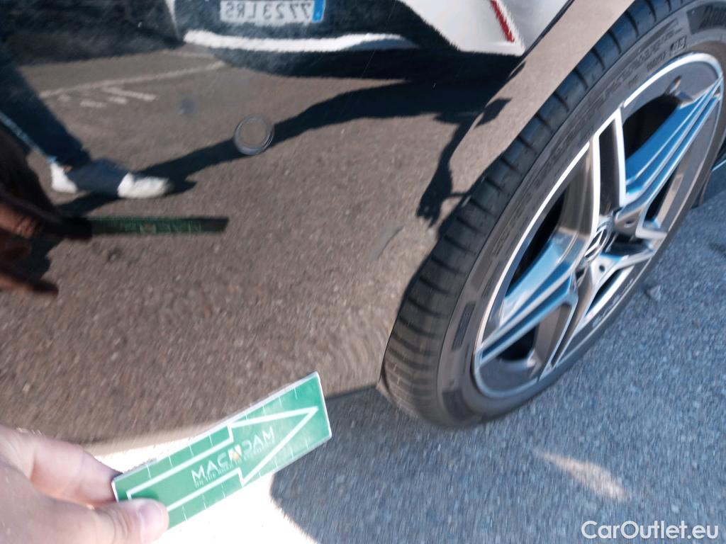  Mercedes  CLA-Klasse MERCEDES-BENZ CLA / 2019 / 5P / familiar CLA 250 e Shooting Brake #17