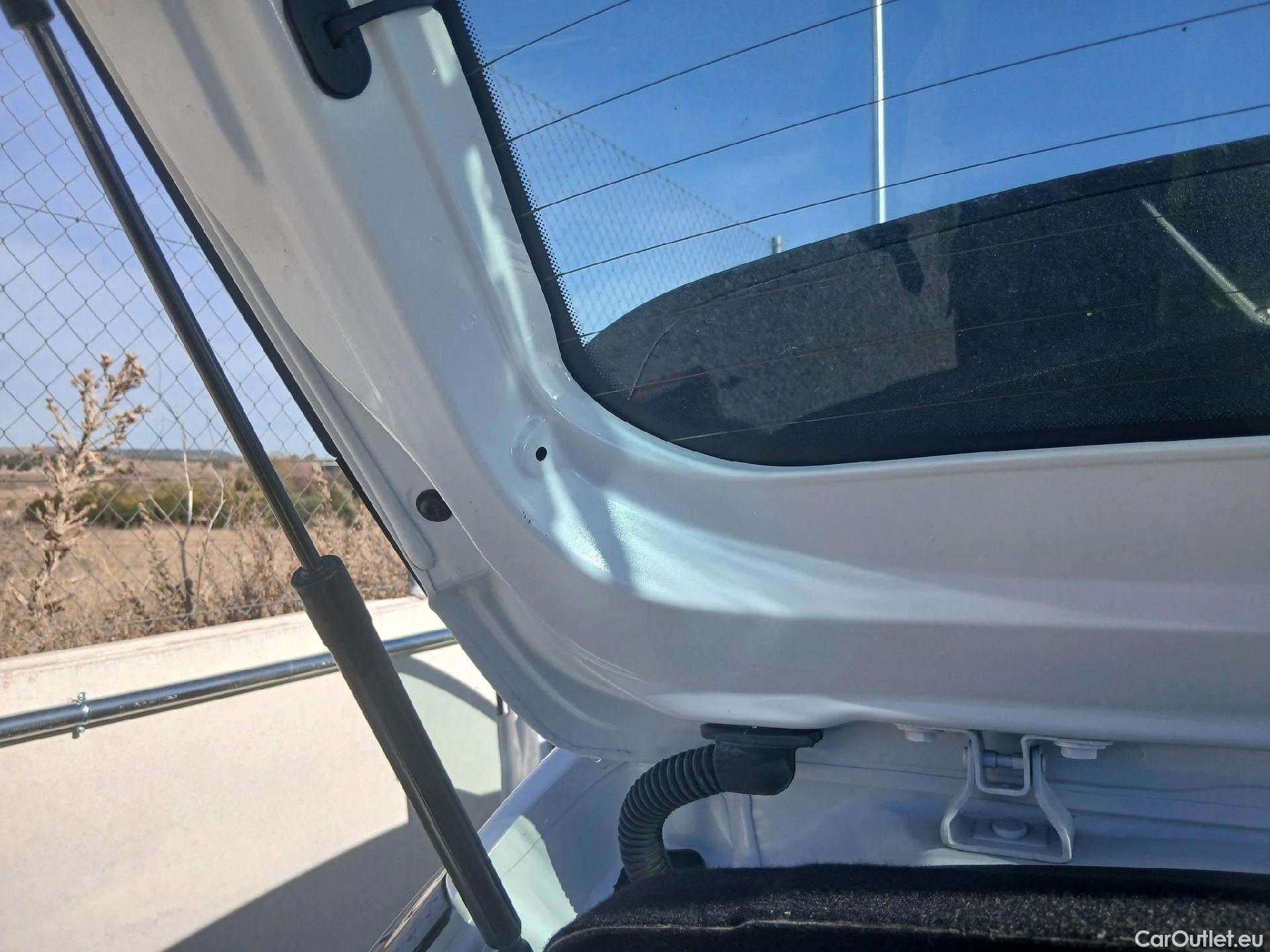  Opel  Corsa OPEL  / 2019 / 5P / 1.2T XHL 74kW (100CV) Edition (2) #3