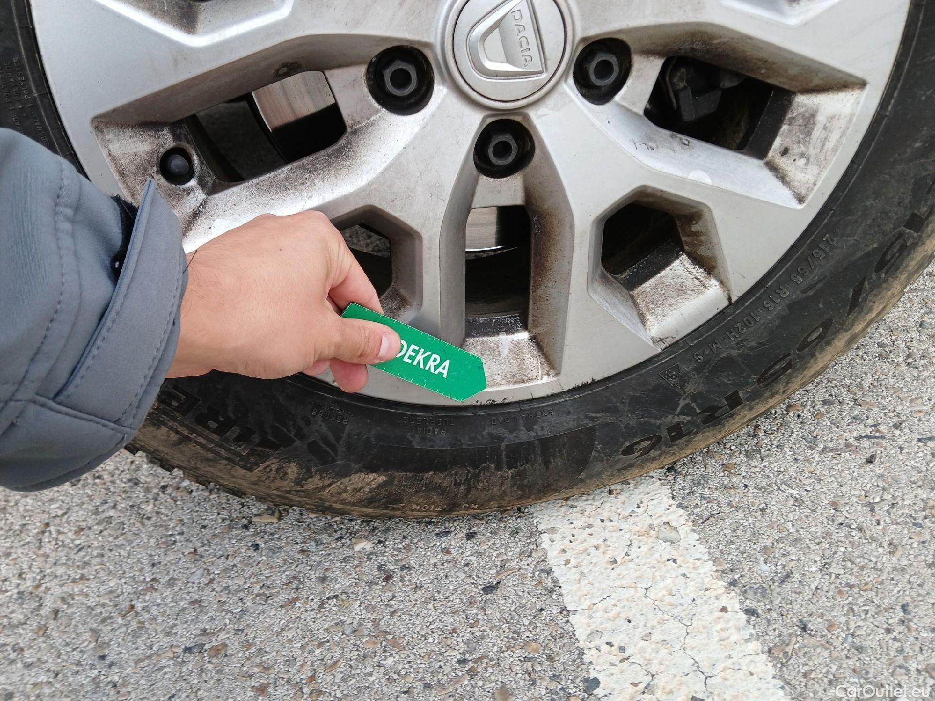  Dacia  Duster DACIA  / 2018 / 5P / todoterreno Comfort Blue dCi 85kW (115CV) 4X4 #43