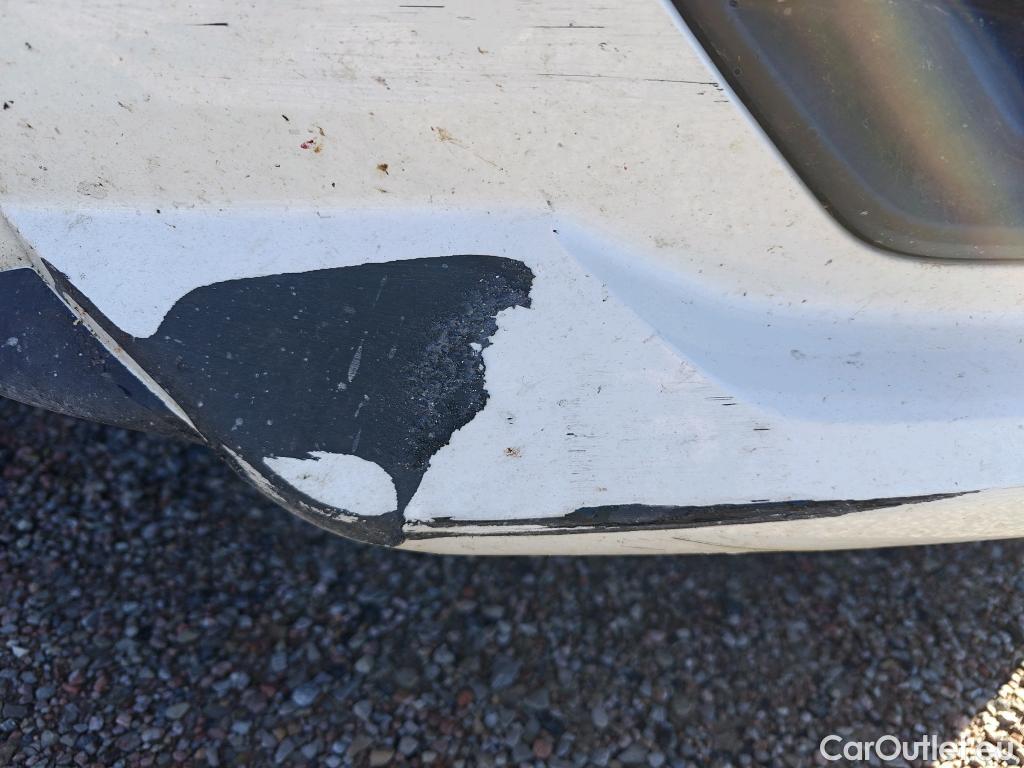  Nissan  Micra NISSAN  / 2017 / 5P / berlina con portón 1.5dCi 66 kW (90 CV) S&S Visia+ #52