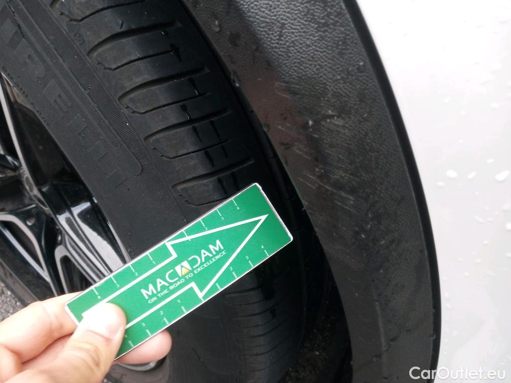  Mercedes  G-Klasee MERCEDES-BENZ GLC Coupé / 2019 / 5P / coupé GLC 200 4MATIC #29