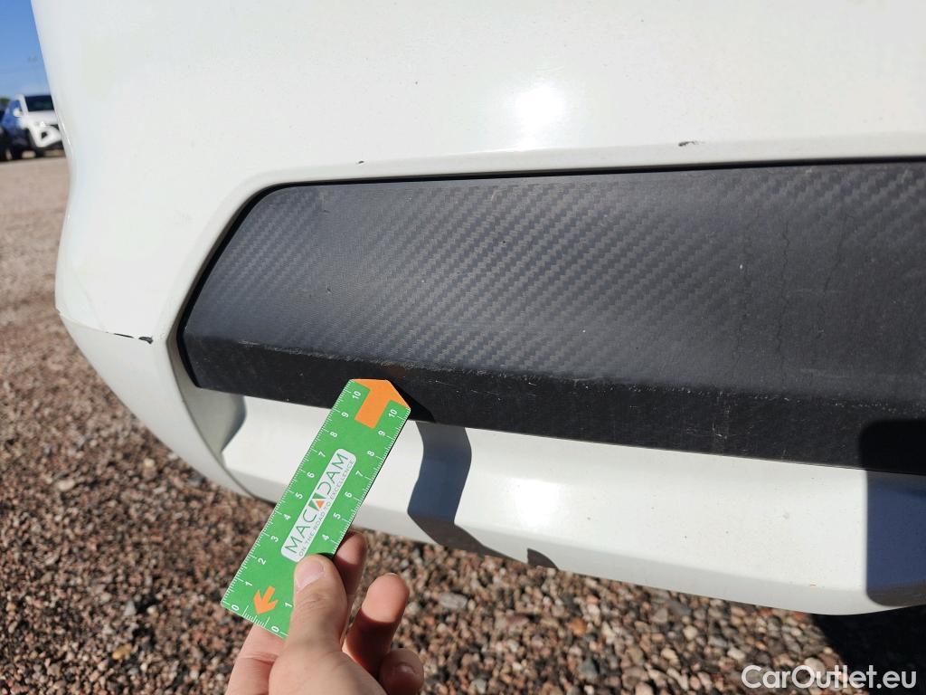  Nissan  Micra NISSAN  / 2017 / 5P / berlina con portón 1.5dCi 66 kW (90 CV) S&S Visia+ #79