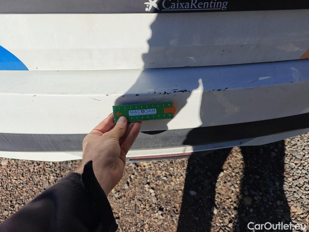  Nissan  Micra NISSAN  / 2017 / 5P / berlina con portón 1.5dCi 66 kW (90 CV) S&S Visia+ #17