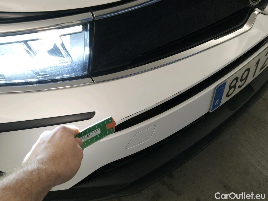  Opel   Grandland X OPEL Grandland / 2021 / 5P / todoterreno 1.5 CDTi Business Edition Auto #4