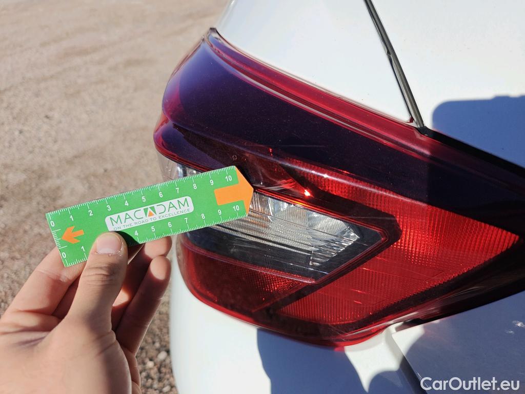  Nissan  Micra NISSAN  / 2017 / 5P / berlina con portón 1.5dCi 66 kW (90 CV) S&S Visia+ #96