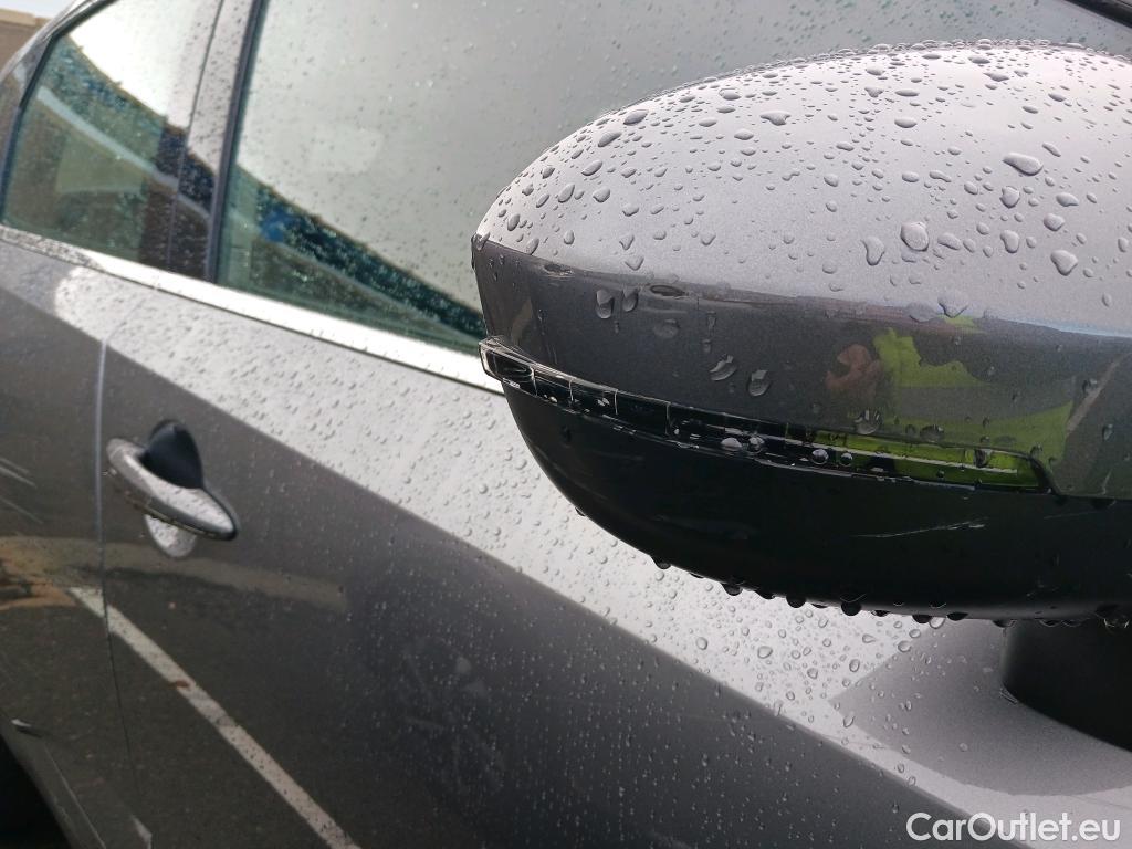  Nissan  Qashqai NISSAN  / 2021 / 5P / todoterreno DIG-T 116kW (158CV) mHEV Xtronic Acenta (AC) #38