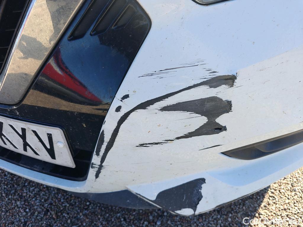  Nissan  Micra NISSAN  / 2017 / 5P / berlina con portón 1.5dCi 66 kW (90 CV) S&S Visia+ #50