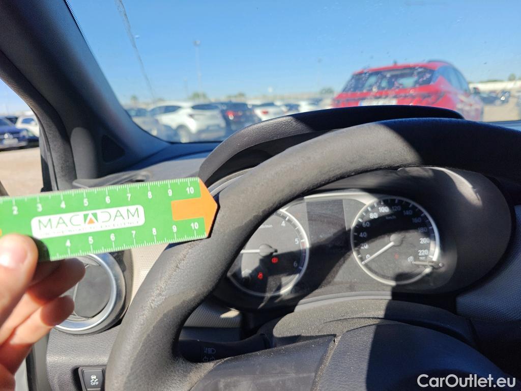  Nissan  Micra NISSAN  / 2017 / 5P / berlina con portón 1.5dCi 66 kW (90 CV) S&S Visia+ #73