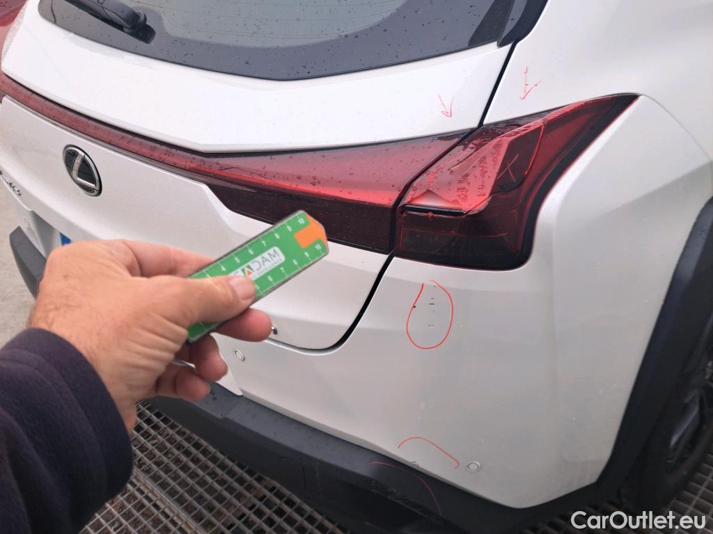  Lexus  UX LEXUS  / 2018 / 5P / todoterreno 2.0 250h Business City #1