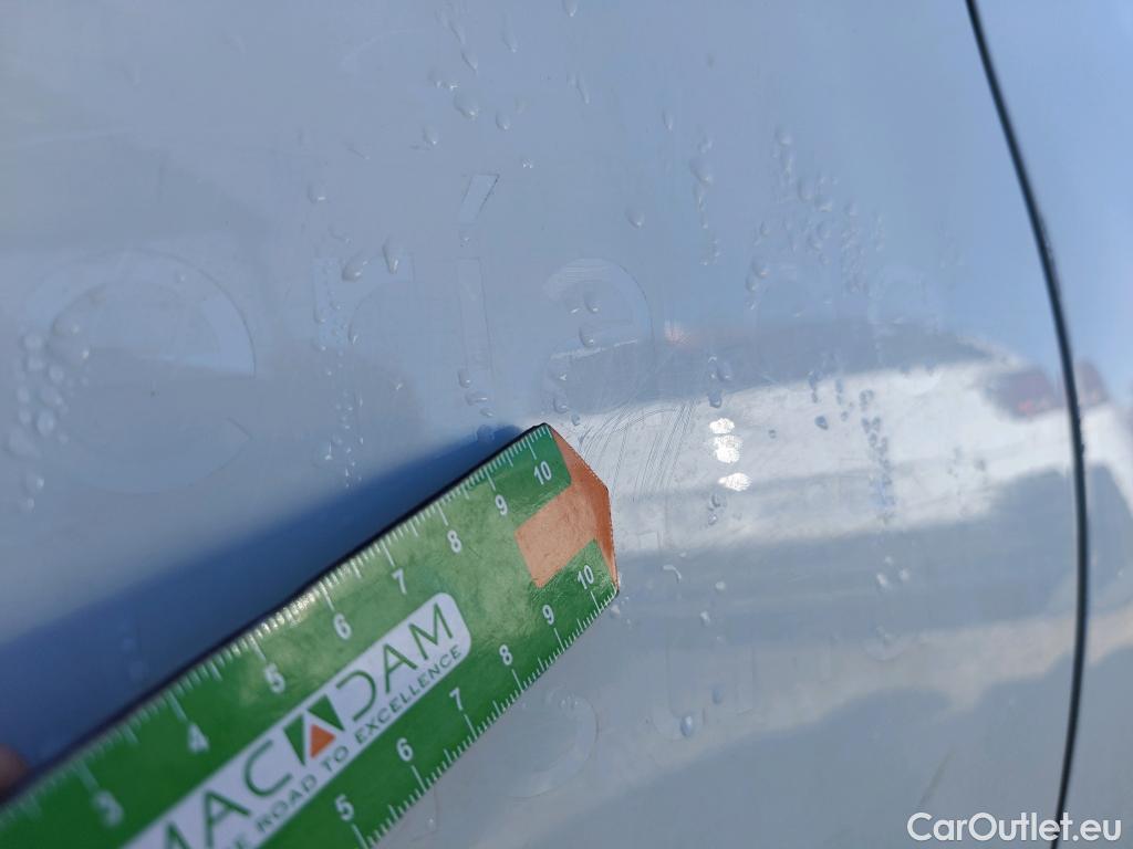  Nissan  Micra NISSAN  / 2017 / 5P / berlina con portón 1.5dCi 66 kW (90 CV) S&S Visia+ #60