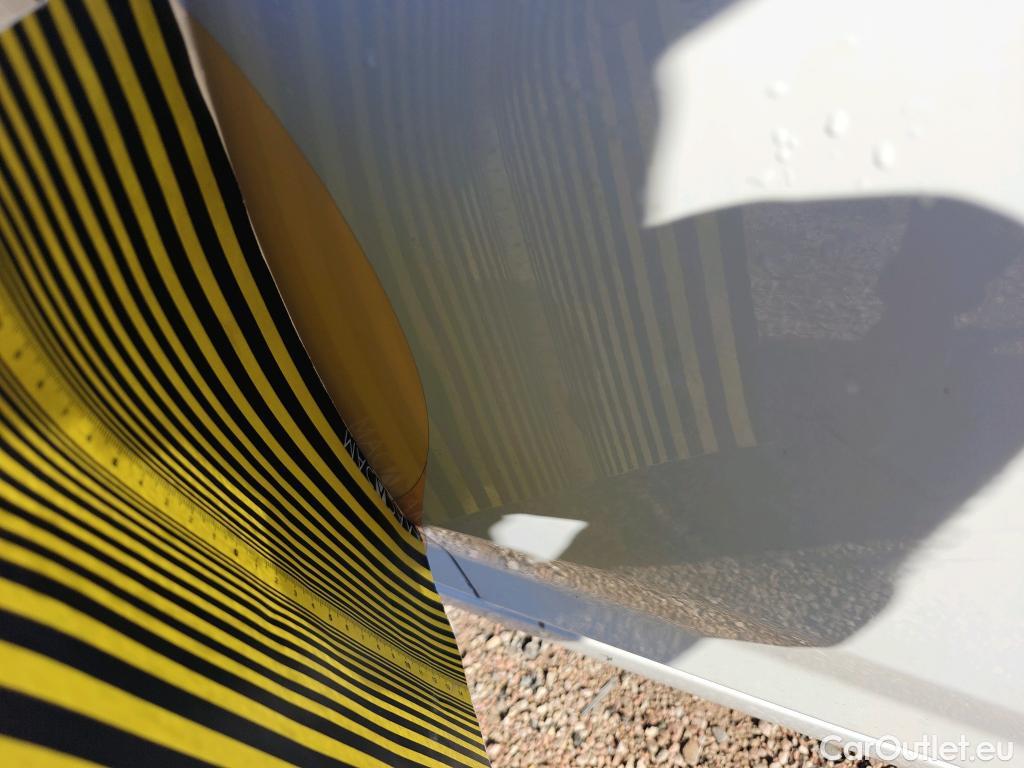  Nissan  Micra NISSAN  / 2017 / 5P / berlina con portón 1.5dCi 66 kW (90 CV) S&S Visia+ #33