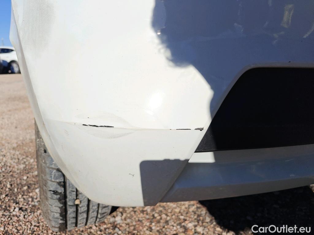  Nissan  Micra NISSAN  / 2017 / 5P / berlina con portón 1.5dCi 66 kW (90 CV) S&S Visia+ #16