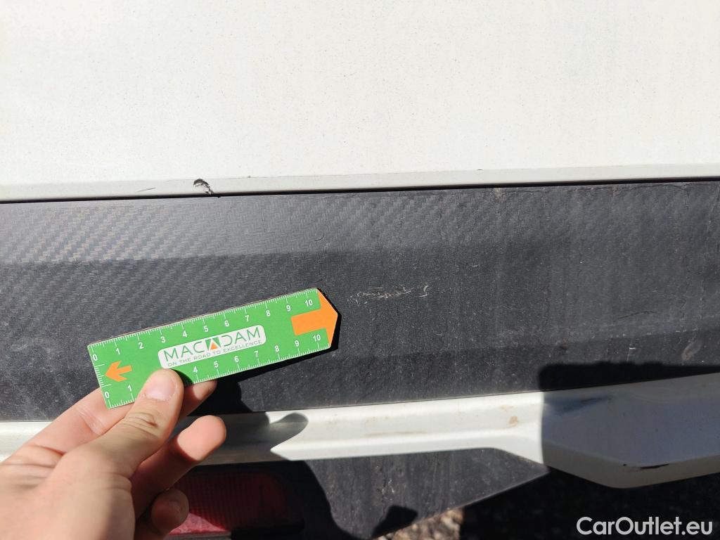  Nissan  Micra NISSAN  / 2017 / 5P / berlina con portón 1.5dCi 66 kW (90 CV) S&S Visia+ #77