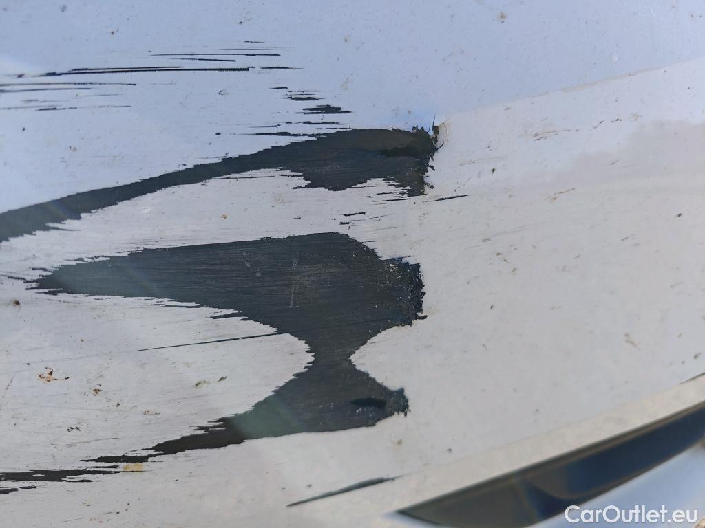  Nissan  Micra NISSAN  / 2017 / 5P / berlina con portón 1.5dCi 66 kW (90 CV) S&S Visia+ #51