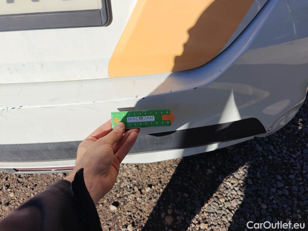  Nissan  Micra NISSAN  / 2017 / 5P / berlina con portón 1.5dCi 66 kW (90 CV) S&S Visia+ #18