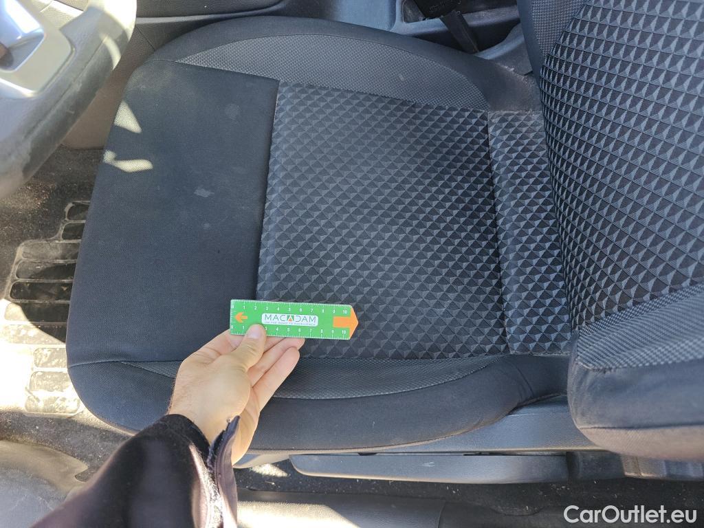  Nissan  Micra NISSAN  / 2017 / 5P / berlina con portón 1.5dCi 66 kW (90 CV) S&S Visia+ #56