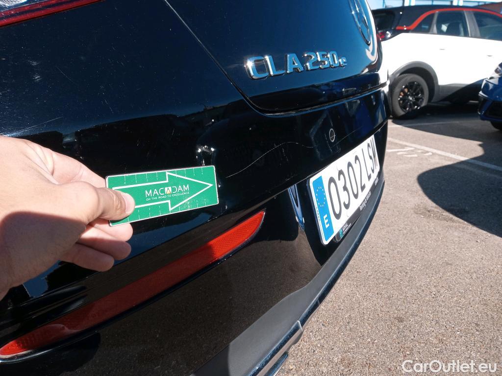  Mercedes  CLA-Klasse MERCEDES-BENZ CLA / 2019 / 5P / familiar CLA 250 e Shooting Brake #18