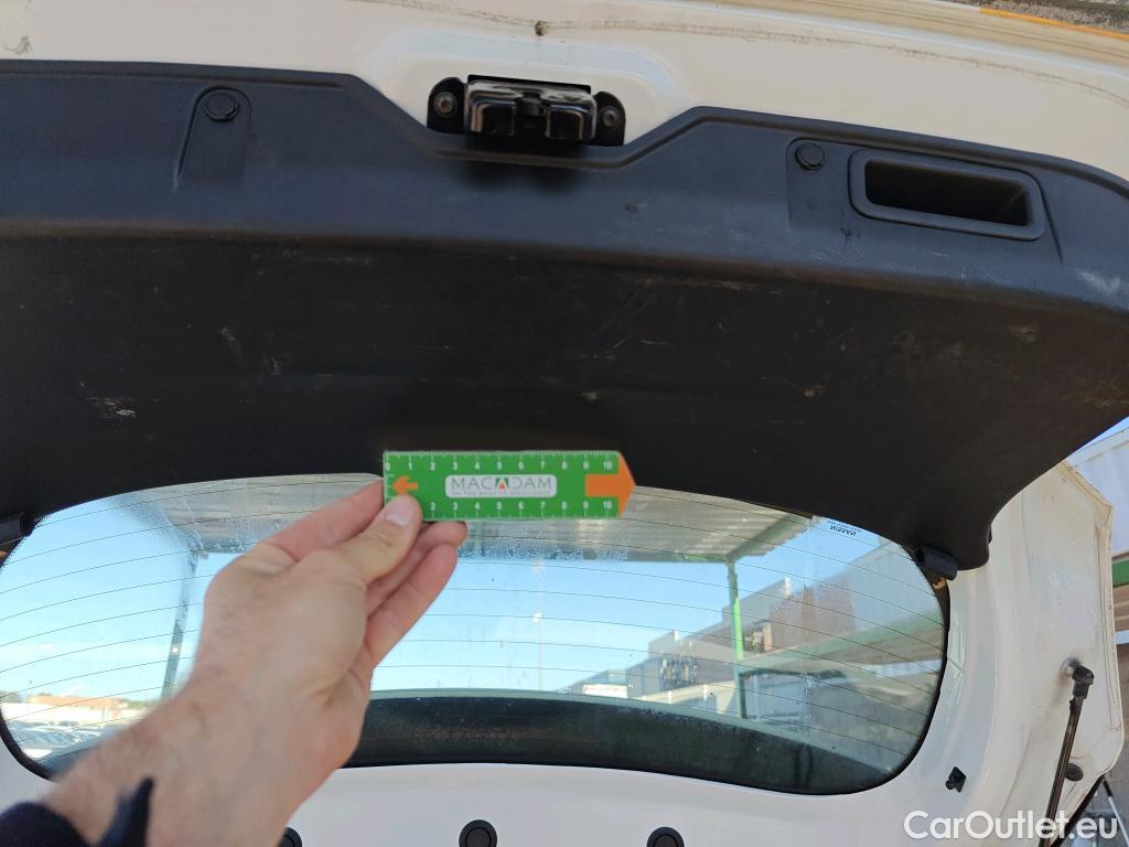  Nissan  Micra NISSAN  / 2017 / 5P / berlina con portón 1.5dCi 66 kW (90 CV) S&S Visia+ #63