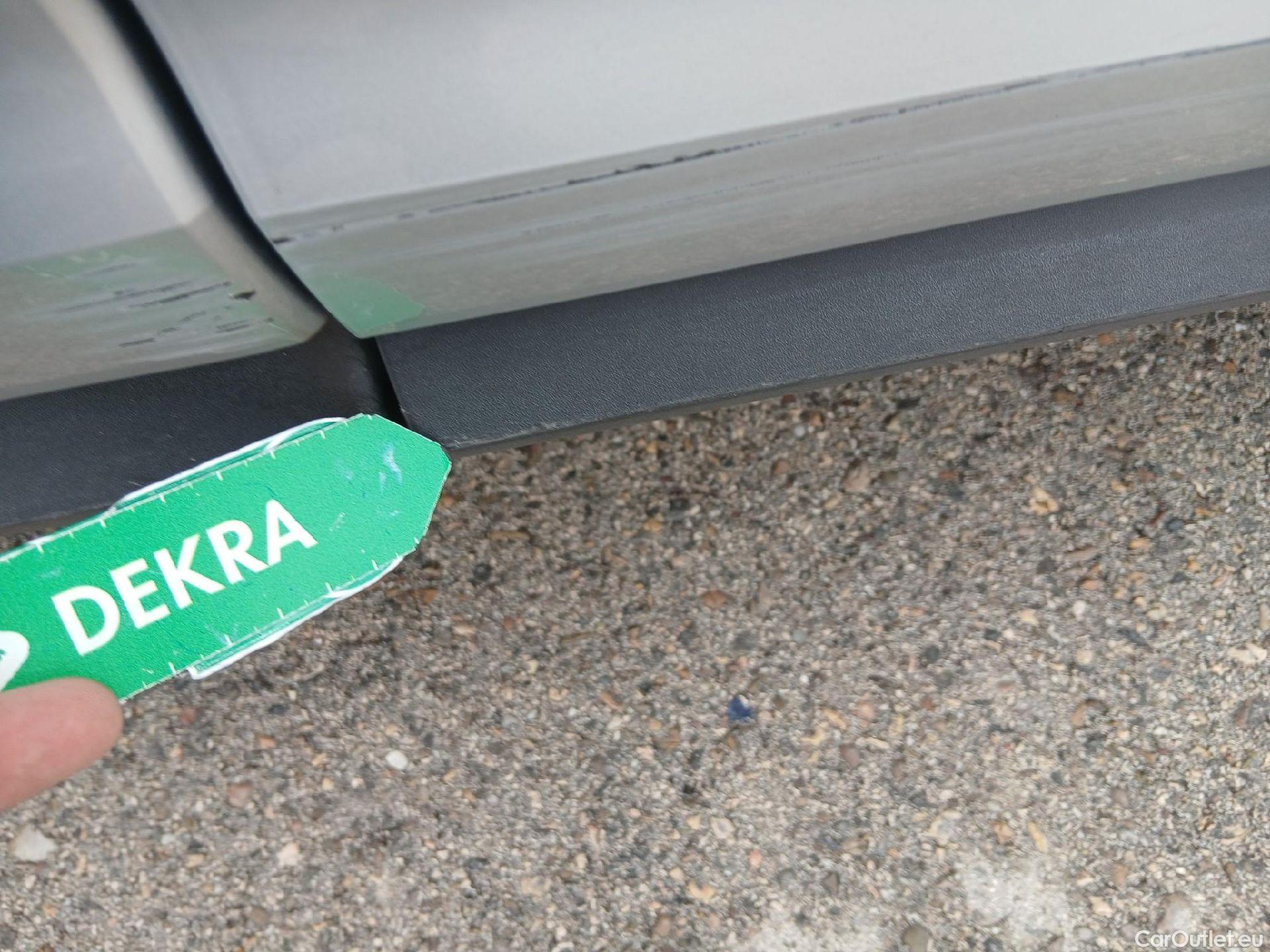  Skoda  Karoq SKODA  / 2017 / 5P / todoterreno 2.0 TDI 110kW (150CV) Sportline #32