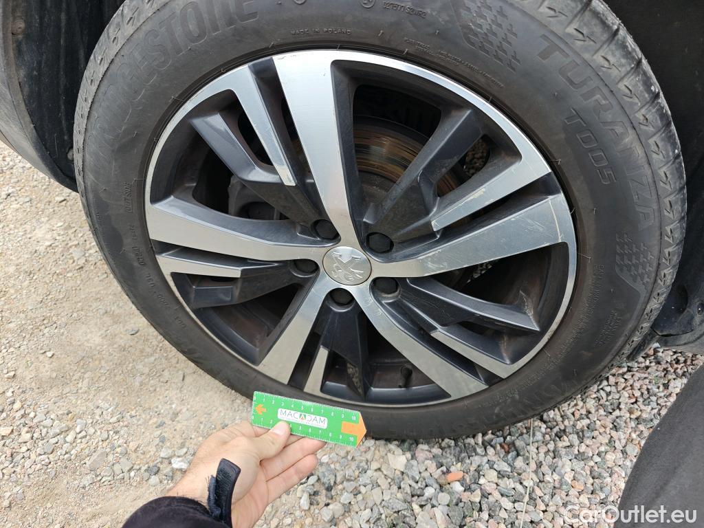  Peugeot  3008 PEUGEOT  / 2020 / 5P / todoterreno 1.5 BlueHDi 96kW S&S Allure Pack EAT8 #8