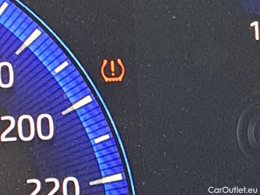  Toyota  Corolla TOYOTA  / 2019 / 5P / familiar 1.8 125H ACTIVE TECH E-CVT TOU SPORT #31