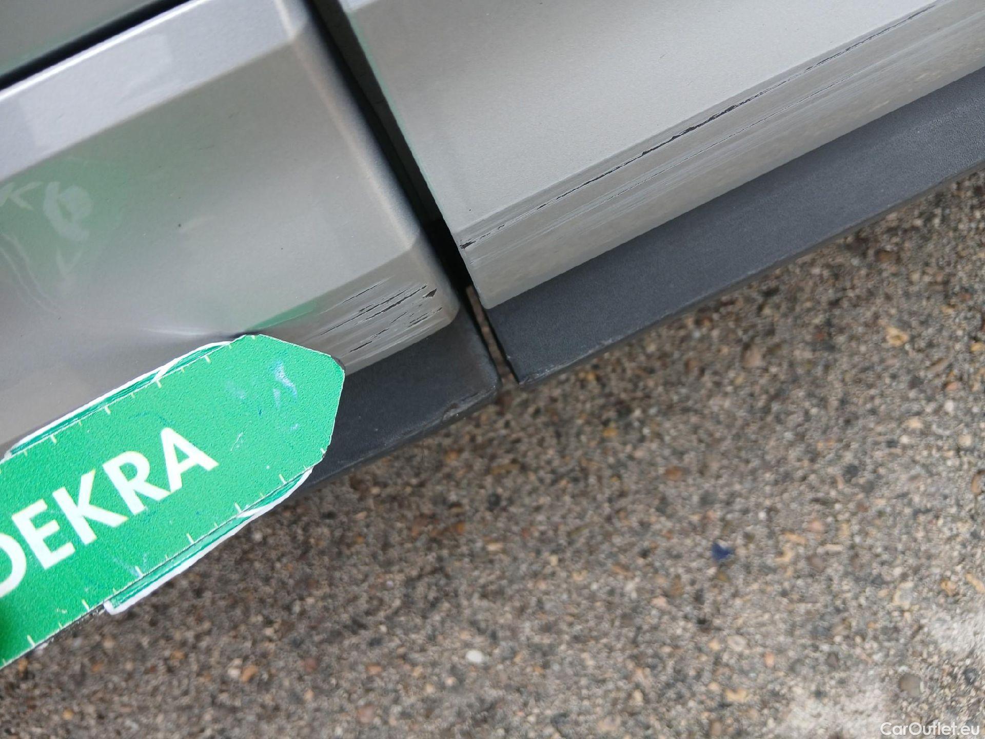  Skoda  Karoq SKODA  / 2017 / 5P / todoterreno 2.0 TDI 110kW (150CV) Sportline #27