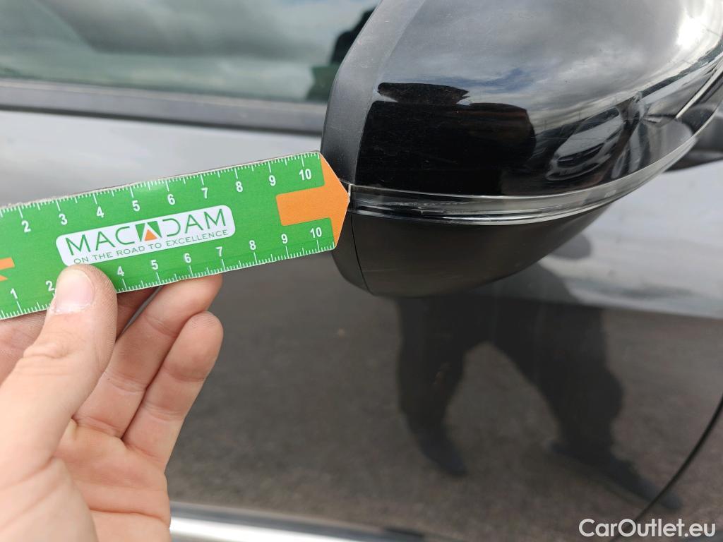  Peugeot  3008 PEUGEOT  / 2020 / 5P / todoterreno 1.5 BlueHDi 96kW S&S Allure Pack EAT8 #53